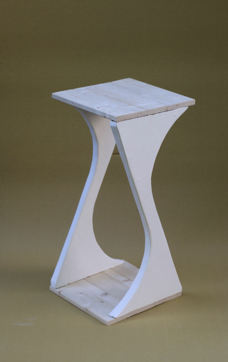 curvy table